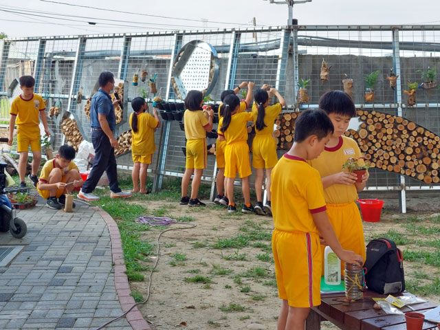 霧峰光正國小打造全新藝術生態圍牆獲美感績優學校