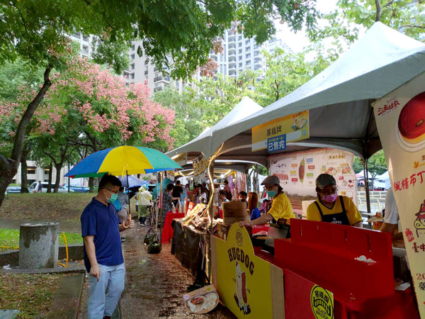 「台中太陽餅文化節」周末大雨不減買氣